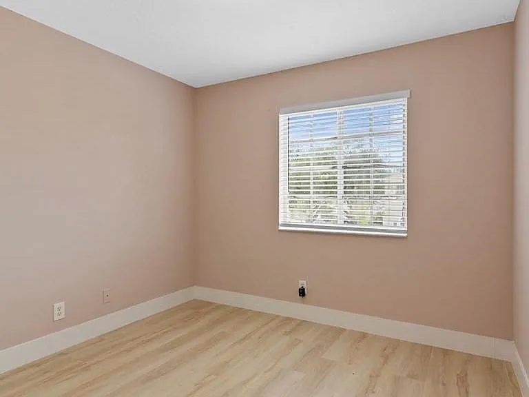 1186 SW 44th Ave — Photo 73