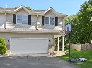 209 Lorien Ct, Dundee, IL 60118