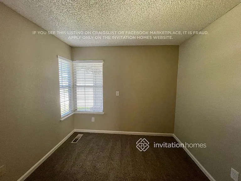 4939 Orinda Way — Photo 16
