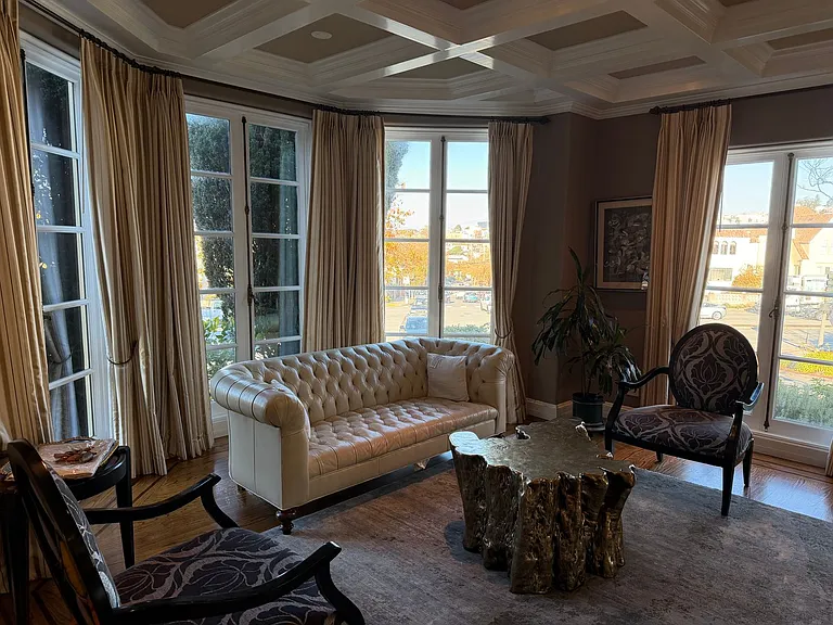 5 Santa Ana Ave — Photo 3