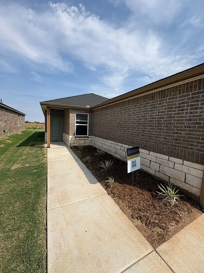 3 bed, 2.0 bath, 1248 sqft, $1,595 — Photo 4