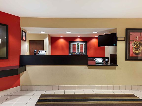 Lobby and Guest Check-in