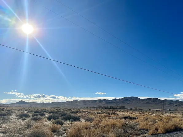 1250 W Badger St, Silver Springs, NV 89429