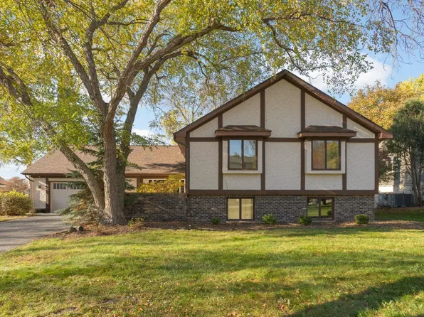 14315 Wedgeway Ct, Eden Prairie, MN 55346