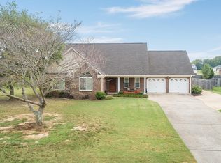 625 Cloverleaf Cir, Killen, AL 35645