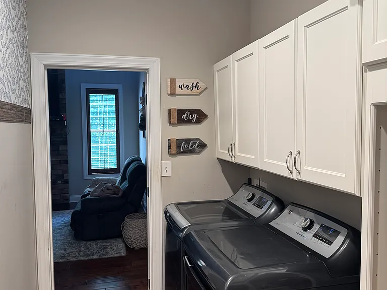 1245 Helmsdale Dr — Photo 14