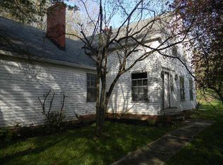 8264 Chagrin Mills Rd, Chagrin Falls, OH 44022