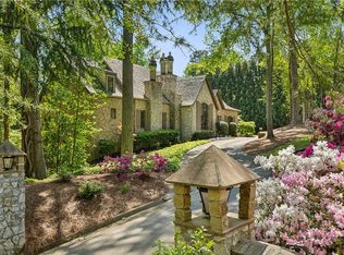 105 Kingston Mnr, Sandy Springs, GA 30342