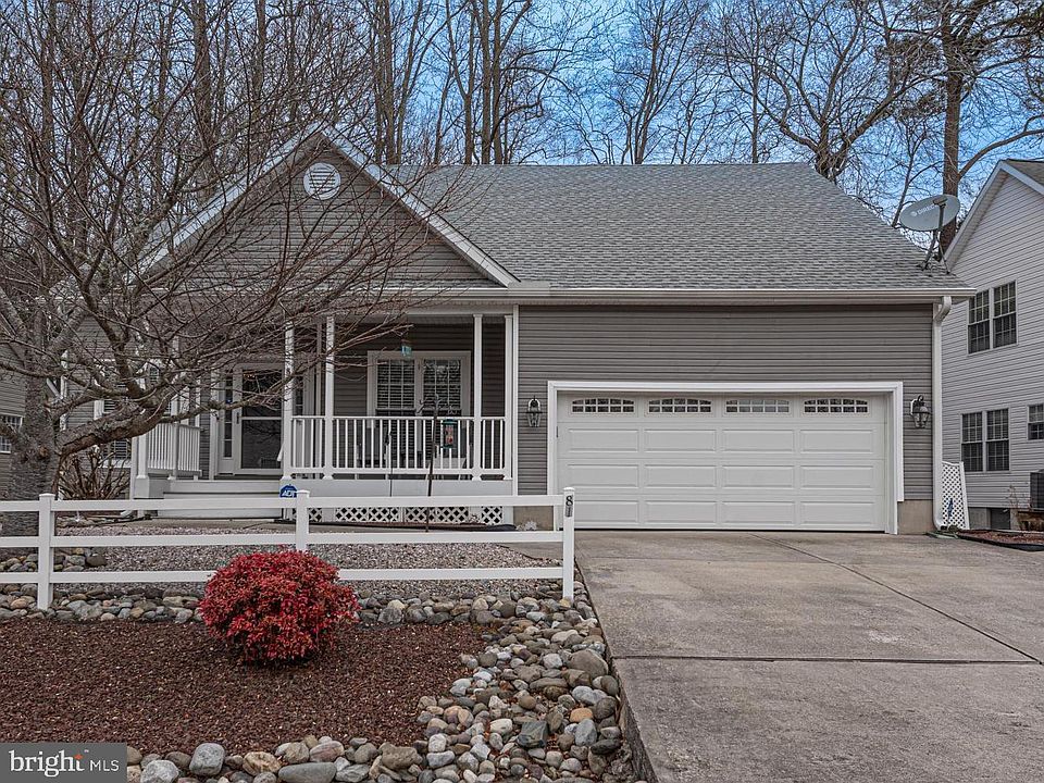 1st image of 81 Hingham Ln