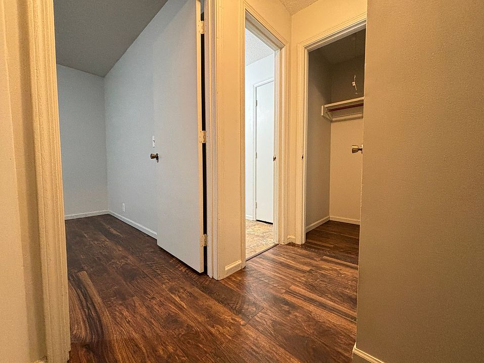 1st image of 1602 Brookside Dr Unit 124