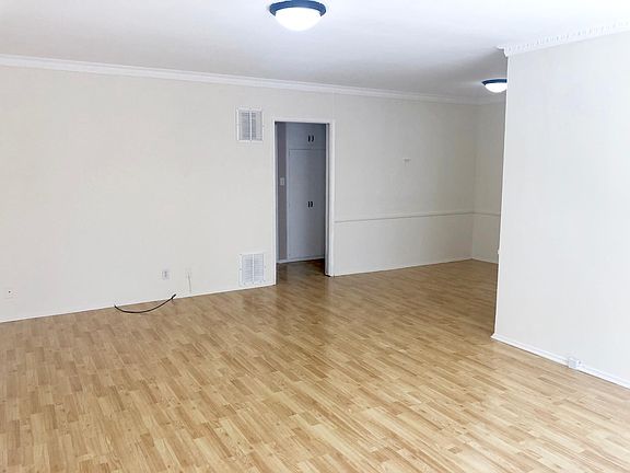 3rd image of 1214 N Kingsley Dr APT B