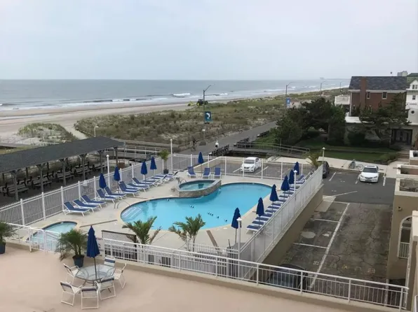 6100 Boardwalk APT 306, Ventnor City, NJ 08406