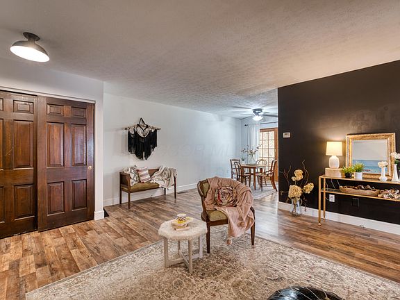 5th image of 625 Country Club Dr APT F6