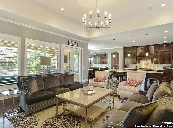 5th image of 104 Penns Way
