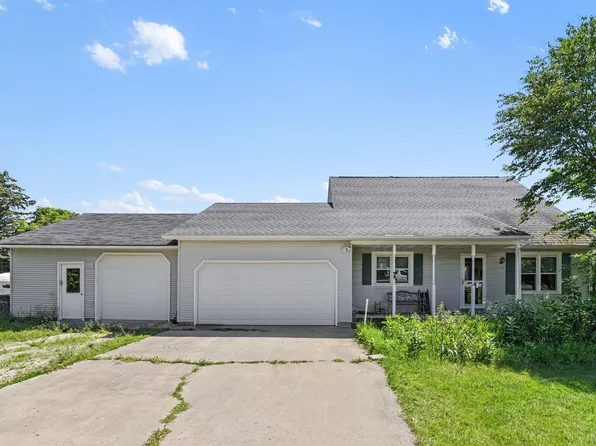 2542 Wayward Dr, Traverse City, MI 49685