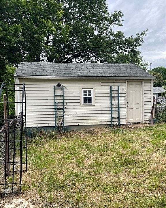 908 Cadet St, New Castle, PA 16101 | Zillow