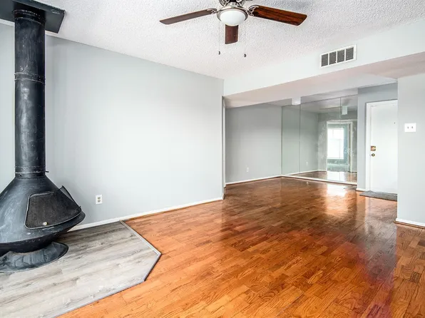 3085 Walnut Bend Ln APT 35, Houston, TX 77042