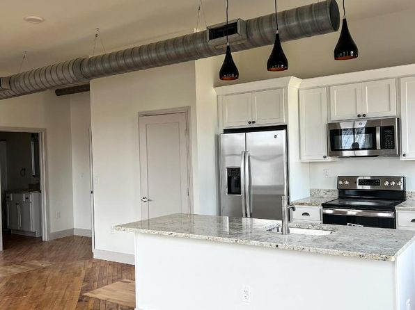 35 Maple Ave #104