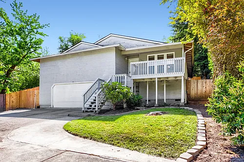 10540 SW Pathfinder Way Photo 1