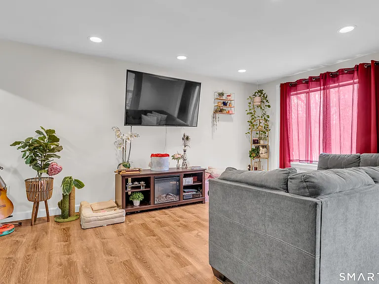 175 Mill Pond Rd #444 — Photo 4