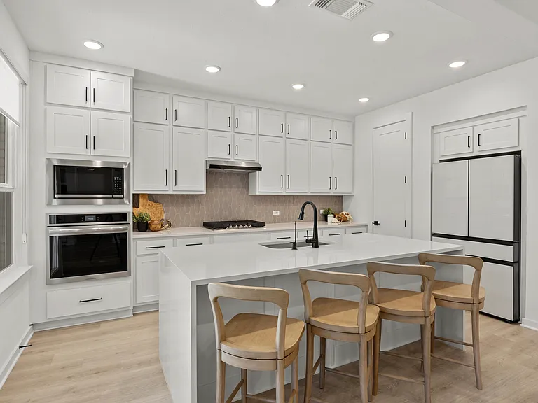 6000 Sean Paul Ln — Photo 3