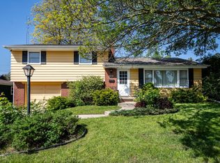 3761 Saint Andrews Blvd, Racine, WI 53405