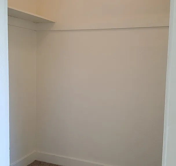 Thurman Apartments — Photo 6