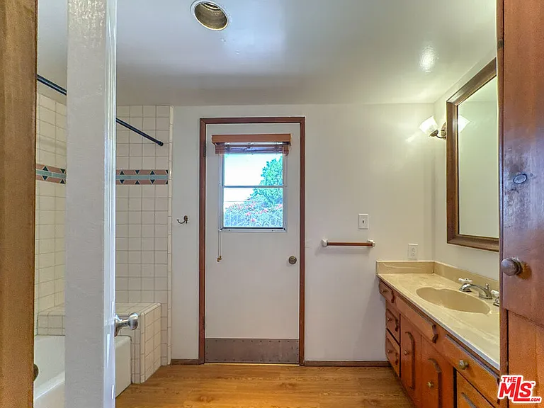 3124 Veteran Ave — Photo 23