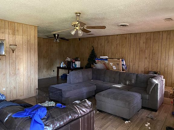 3rd image of 8253 Elmbrook Dr