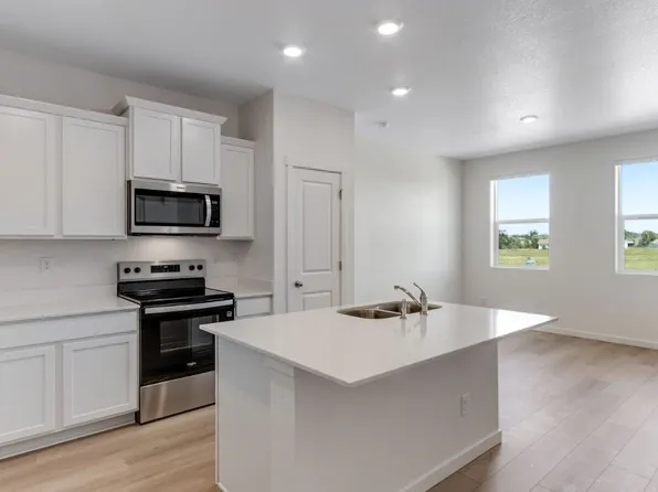 2402 Merlot St, Fort Lupton, CO 80621