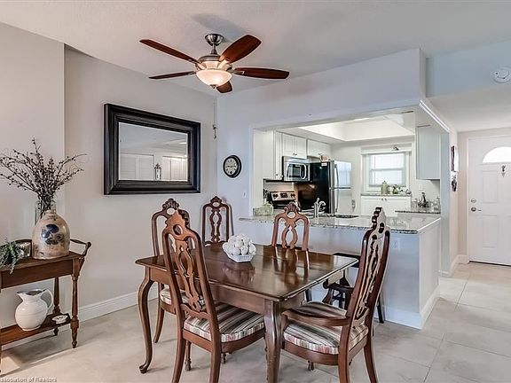 4th image of 2131 Lakeview Dr APT 500