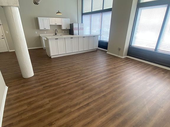 3rd image of 415 N 3rd St #102