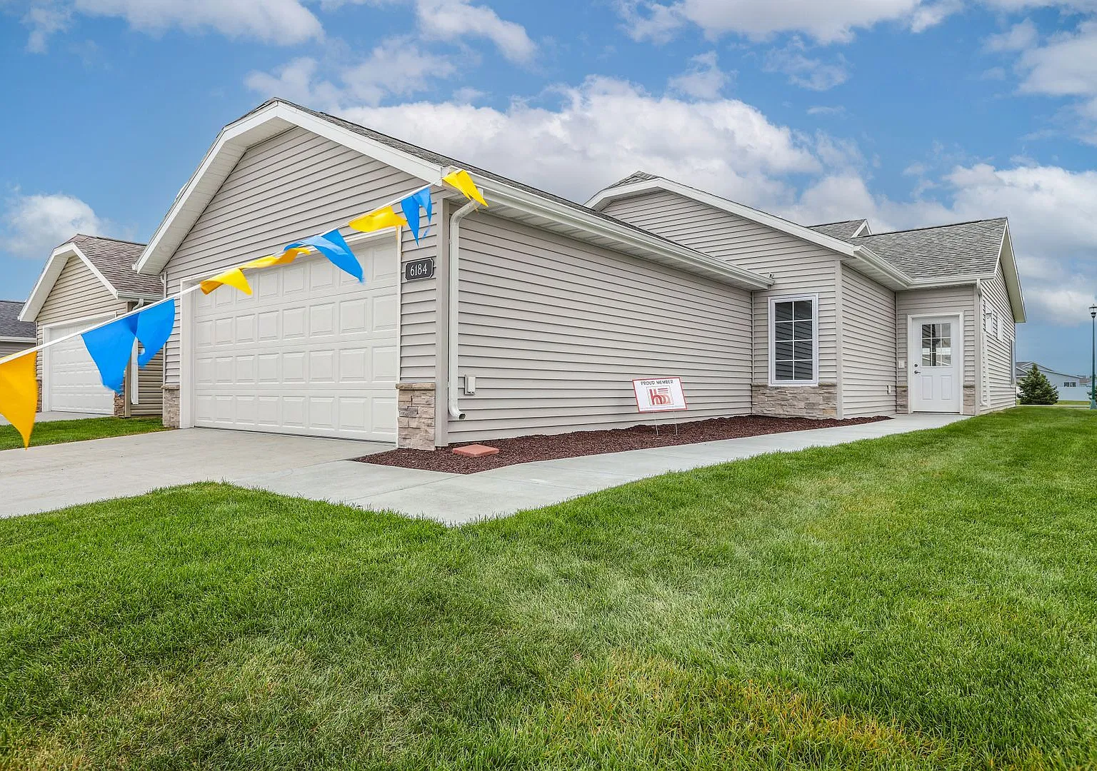 Legacy Park Townhomes — Photo 3