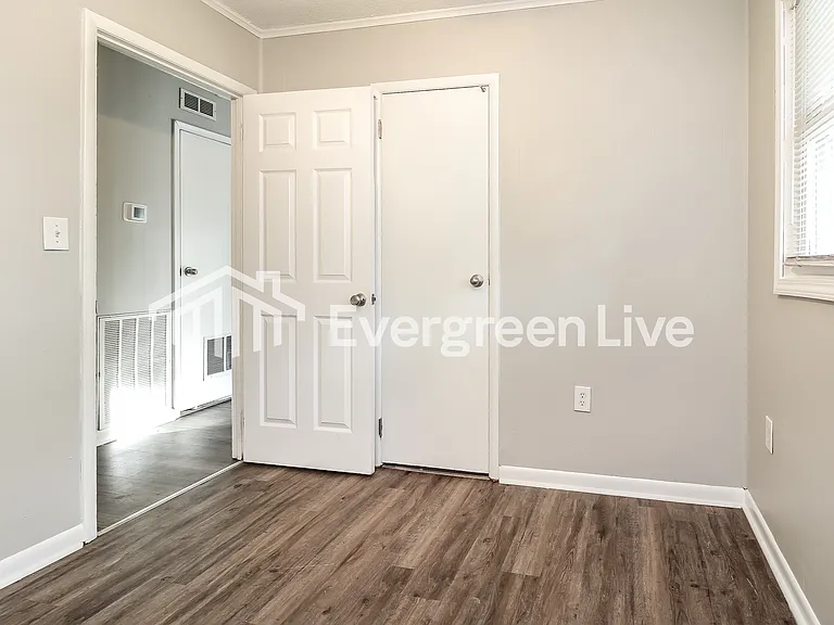 106 Thrift Dr — Photo 12