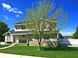 1225 N Mill Pond Dr, Springville, UT 84663