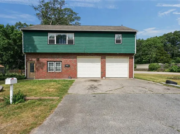 172 Knotty Oak Rd, Coventry, RI 02816