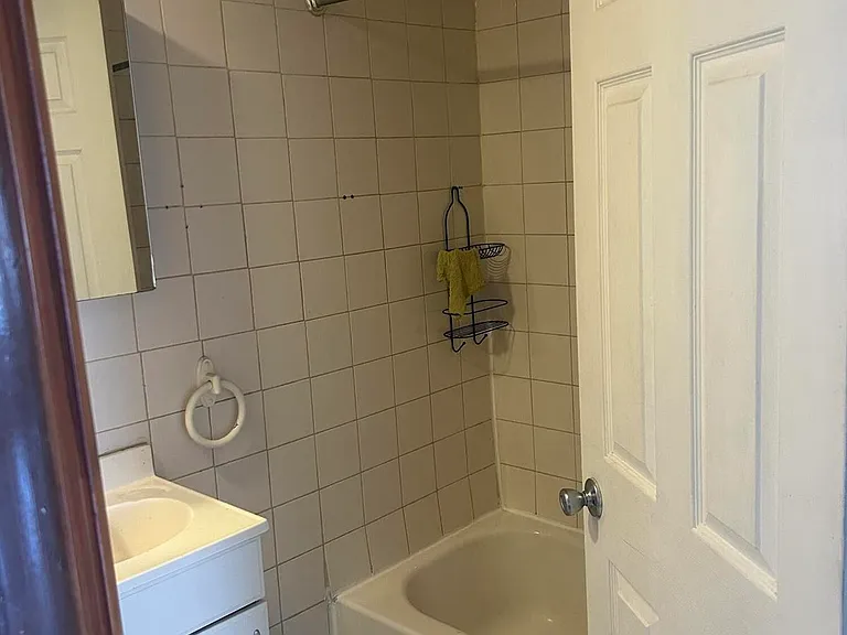300 Ontario St #2 — Photo 6