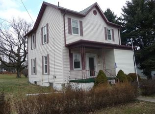 430 W 3rd St, Derry, PA 15627