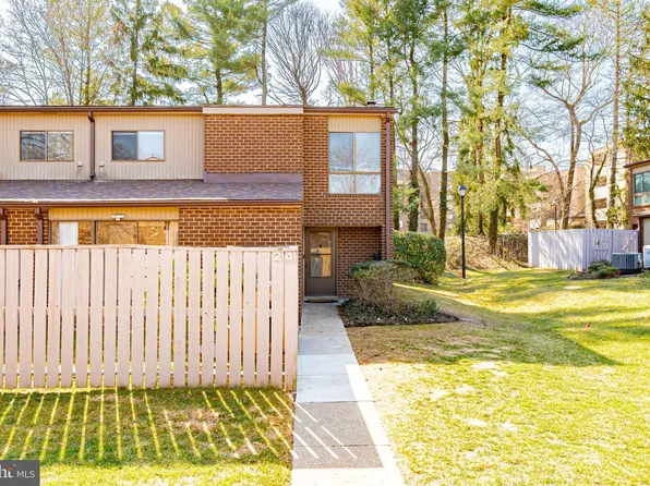 24 Farmhouse Ct, Baltimore, MD 21208