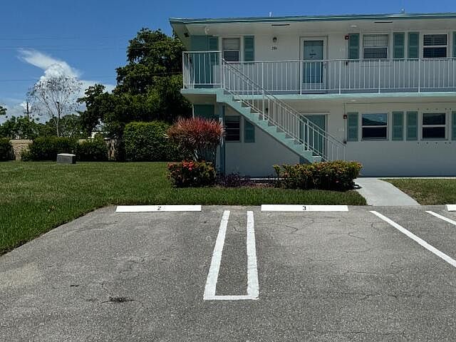 1st image of 1117 Lake Terrace #101