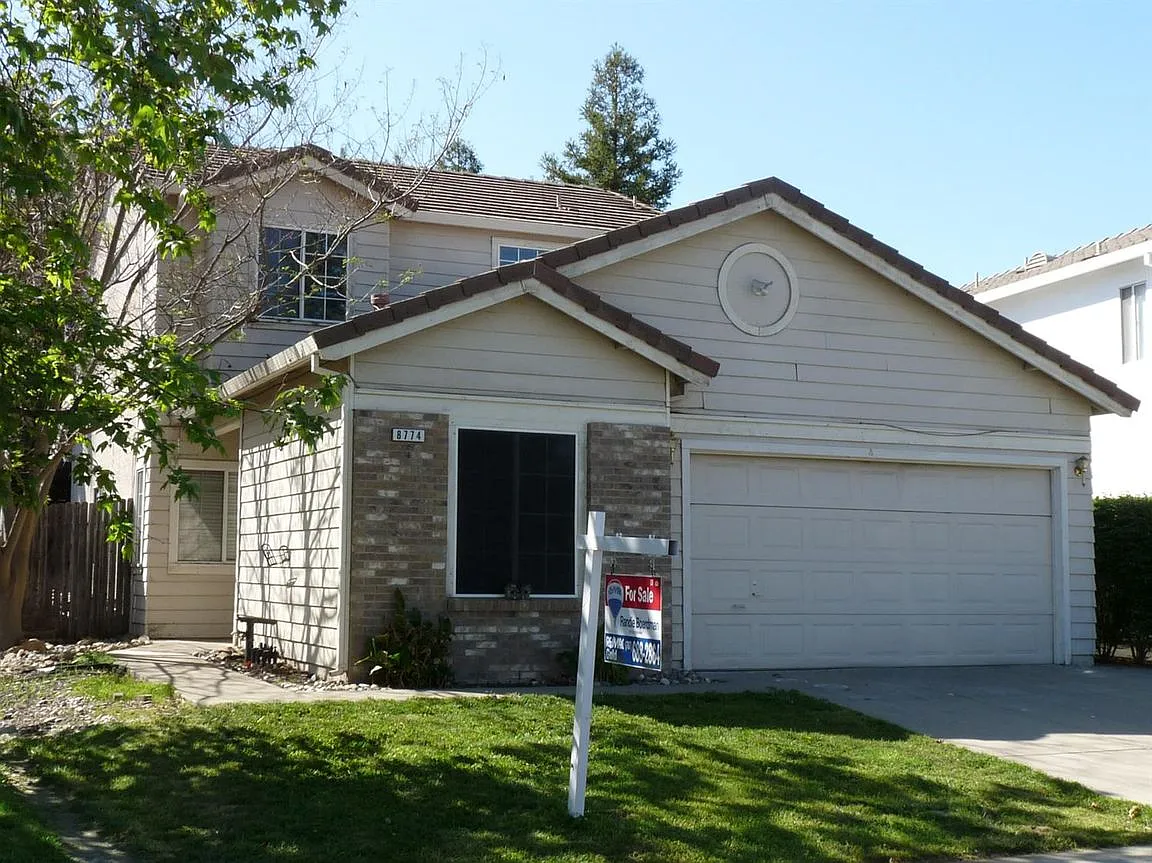 8774 Clay Glen Way photo 1