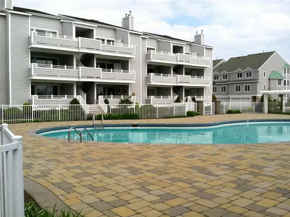 902 Ocean Dr, Cape May, NJ 08204