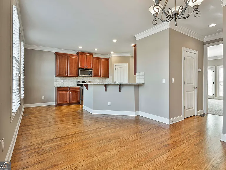 803 Lexington Vlg — Photo 14