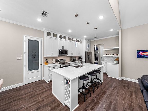 5th image of 1501 Oneal St