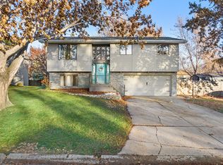 1611 12th St SW, Minot, ND 58701