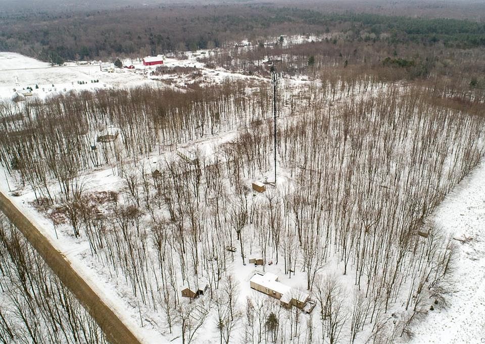 2nd image of 114 Towne Rd