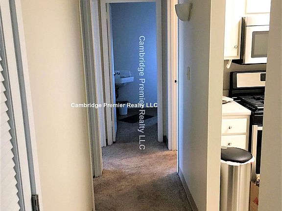 5th image of 812 Memorial Dr APT 1914