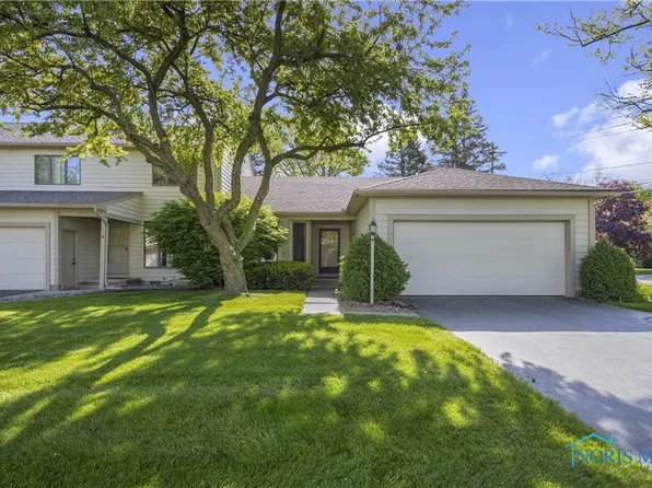 2 Gatewood Dr, Waterville, OH 43566