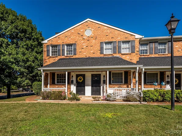 1330 Green Oaks Ln APT A, Charlotte, NC 28205