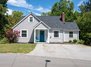 132 W Bronson St, Sparta, TN 38583